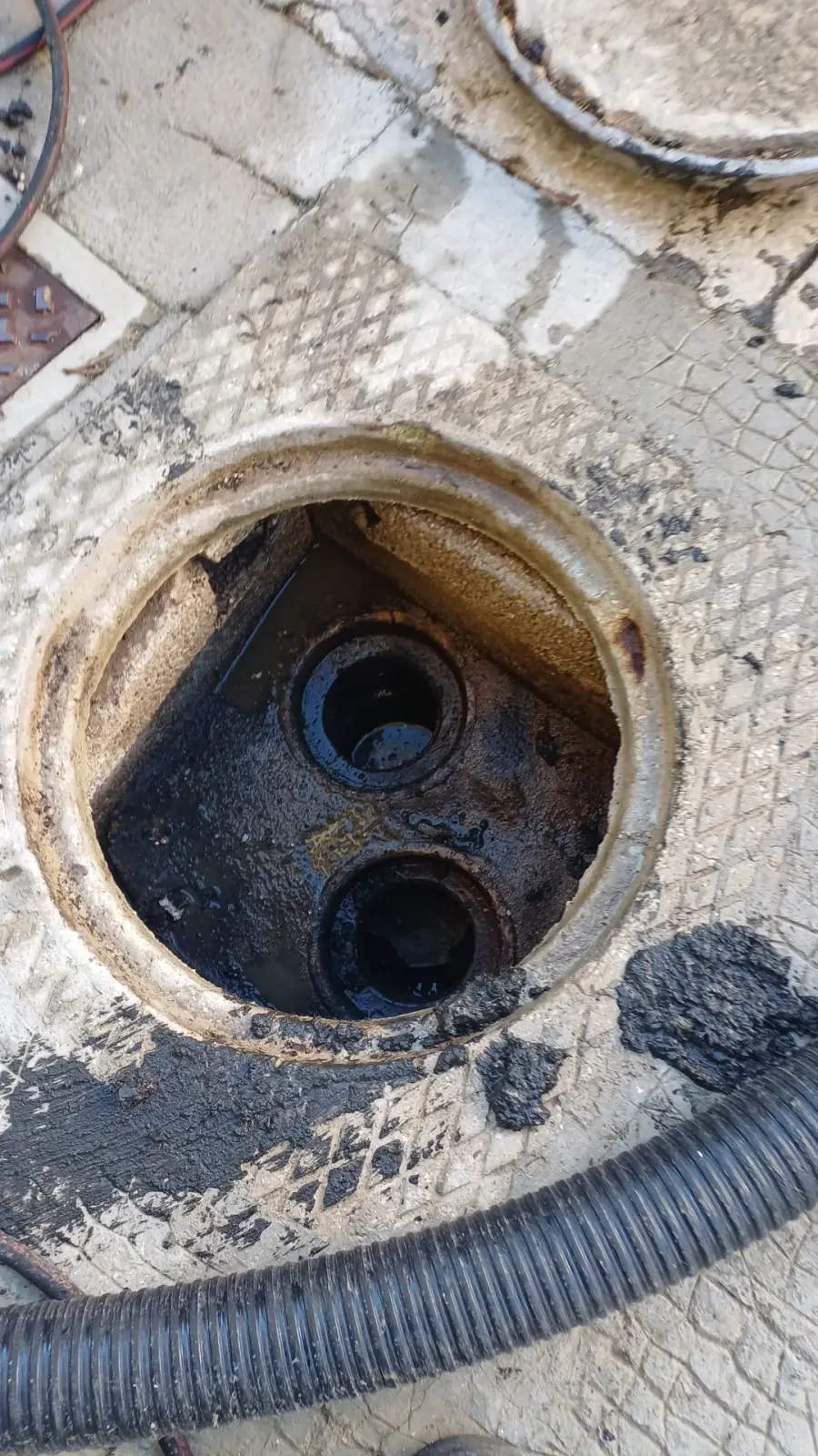 Débouchage WC et colonne d’eaux vannes