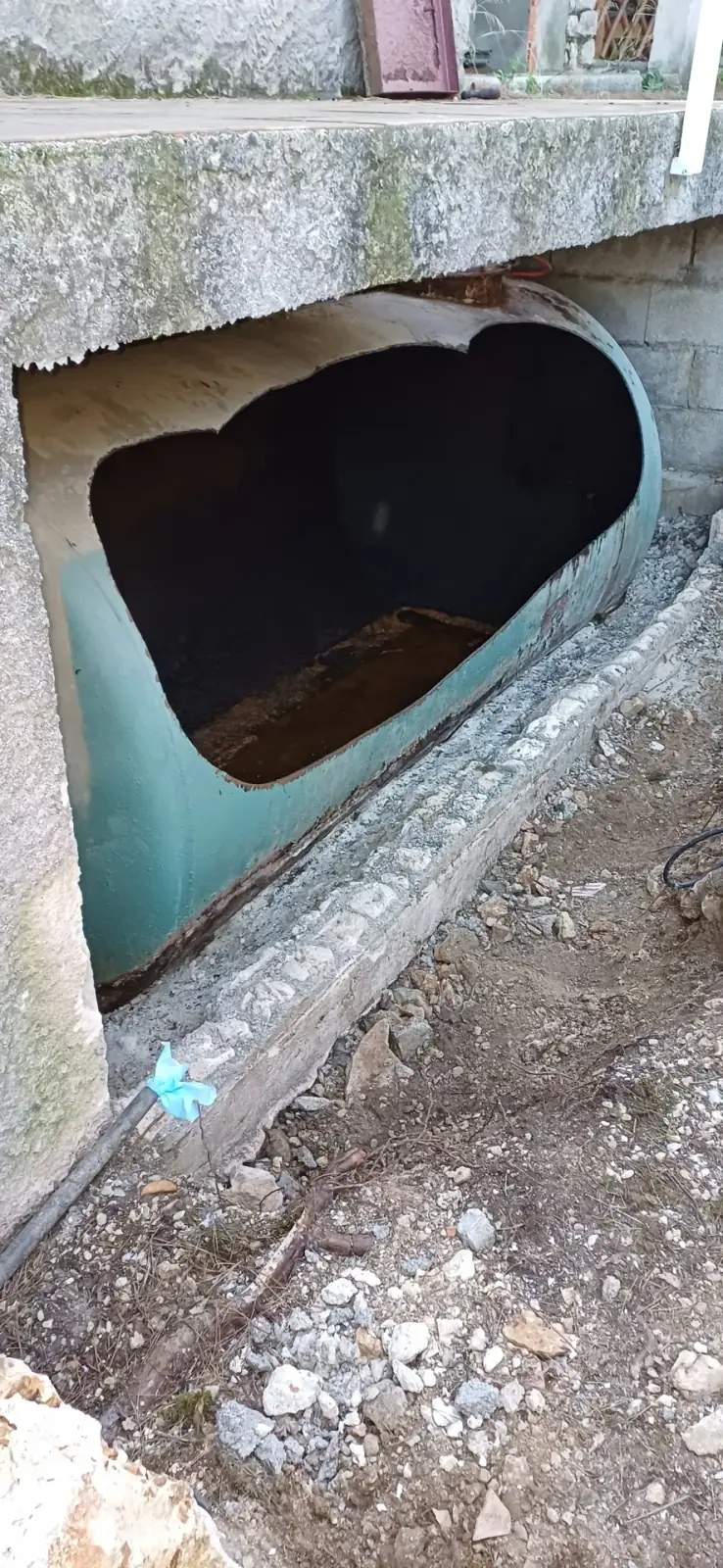 Les étapes du découpage de cuves à fioul à Vitrolles - HL Débouchage